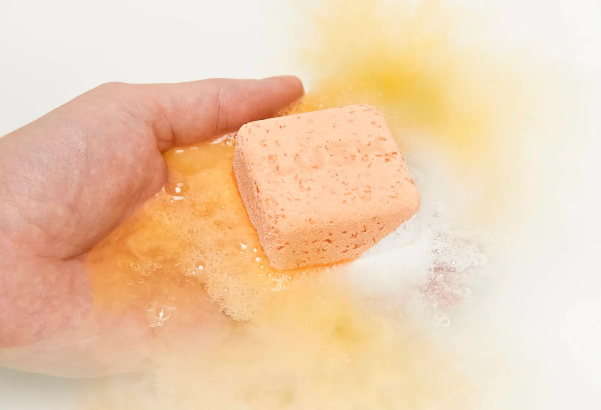 cold_water_soother_wbbd_bath_bomb_hero_2024